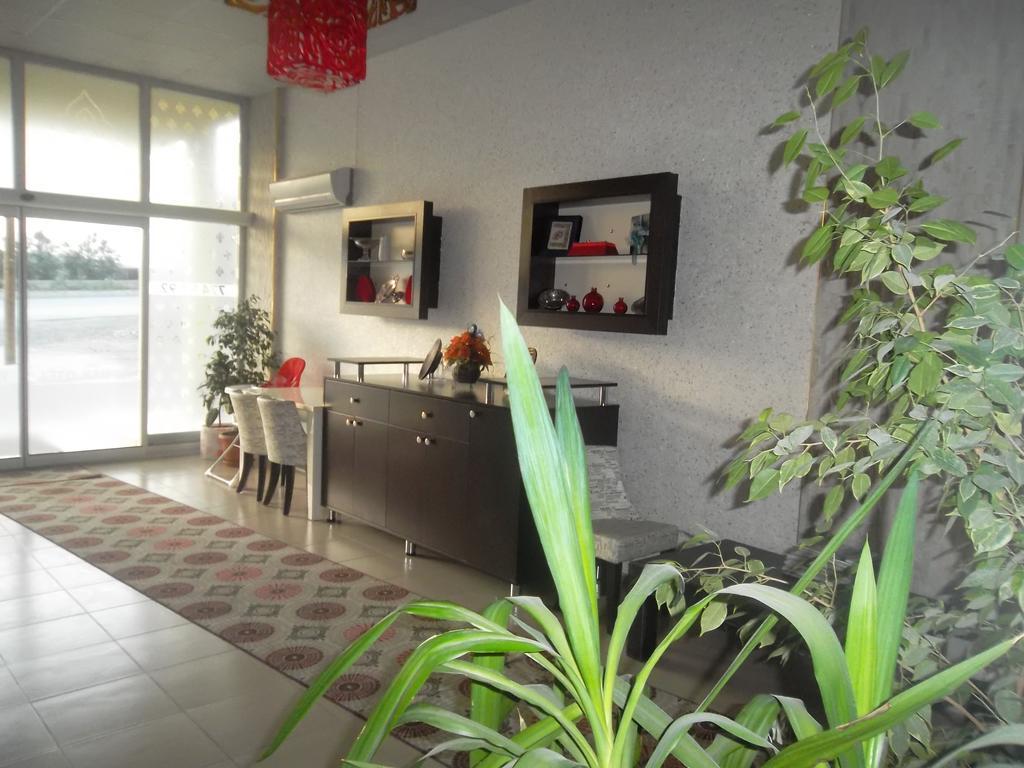 Konak Hotel Mut 外观 照片