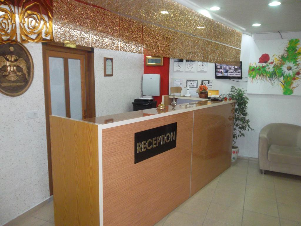 Konak Hotel Mut 外观 照片